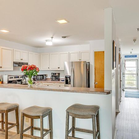 Oak Island Beachfront Condo With Community Pool Kültér fotó