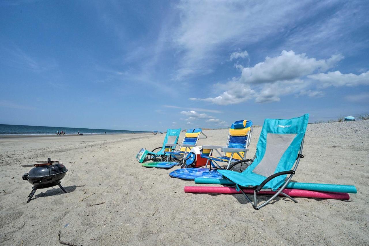 Oak Island Beachfront Condo With Community Pool Kültér fotó