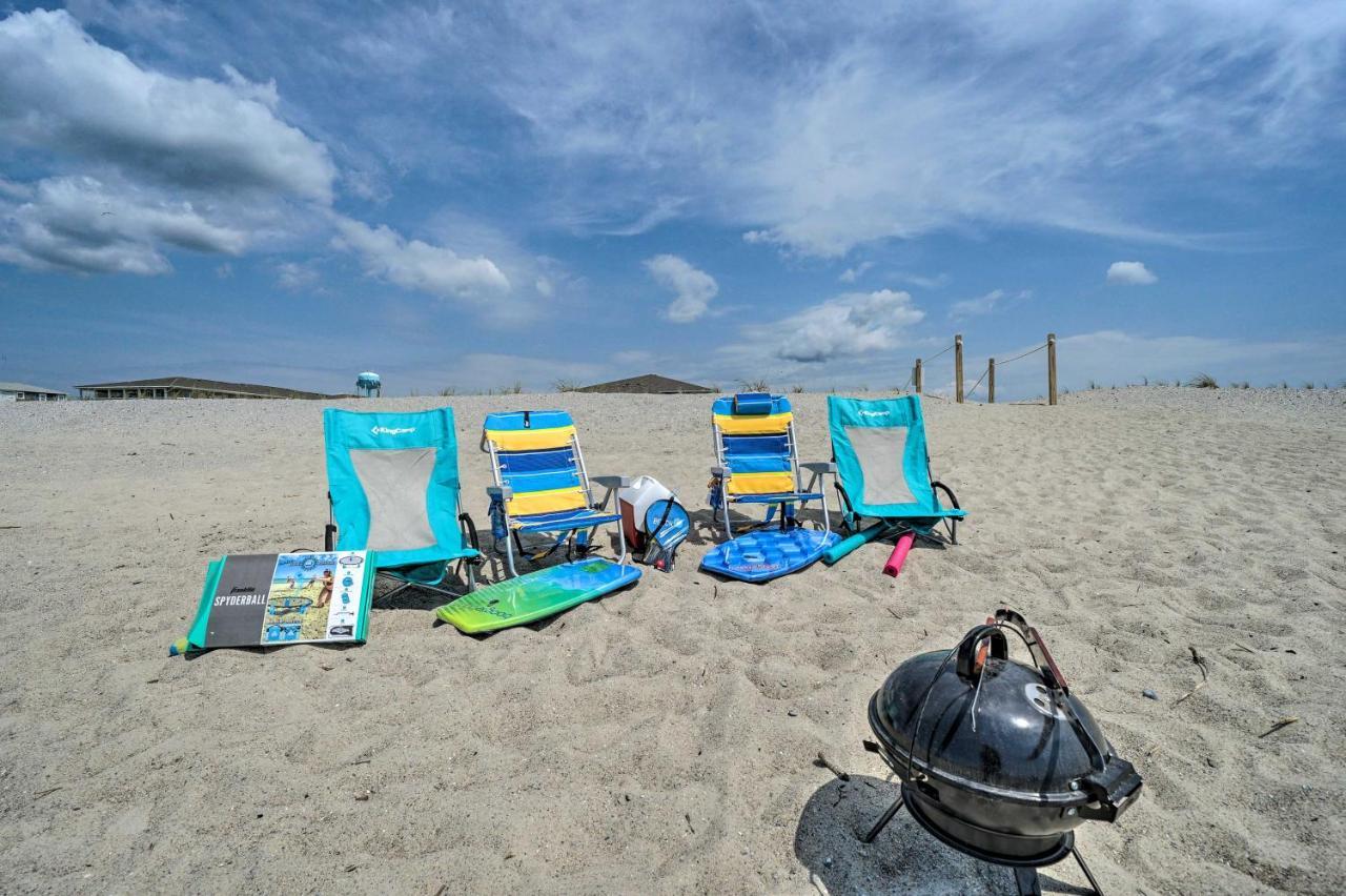 Oak Island Beachfront Condo With Community Pool Kültér fotó