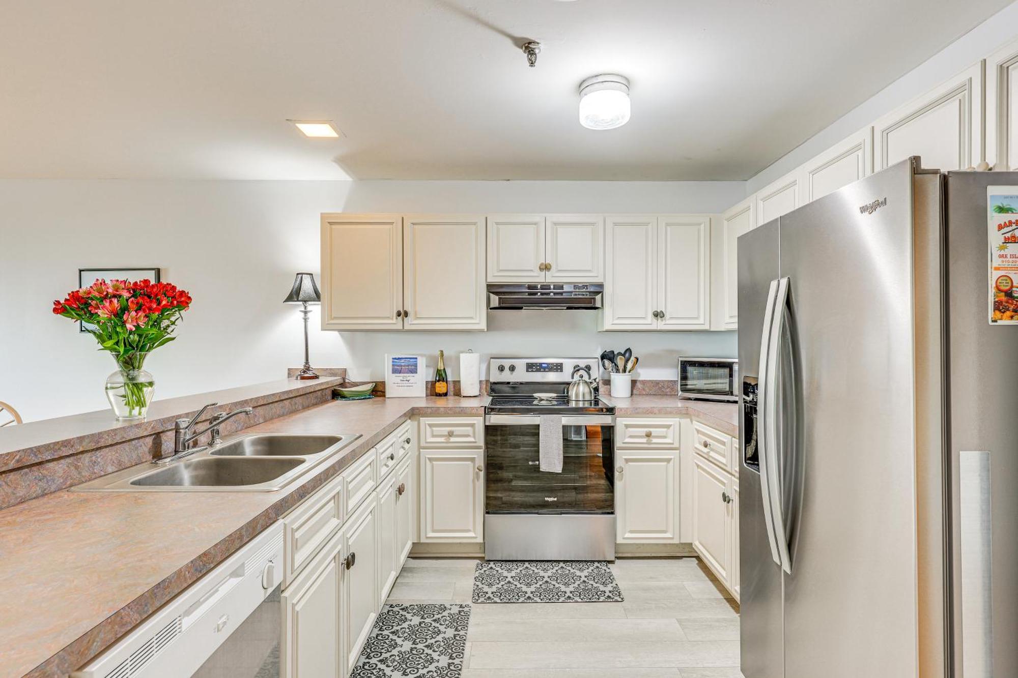 Oak Island Beachfront Condo With Community Pool Kültér fotó