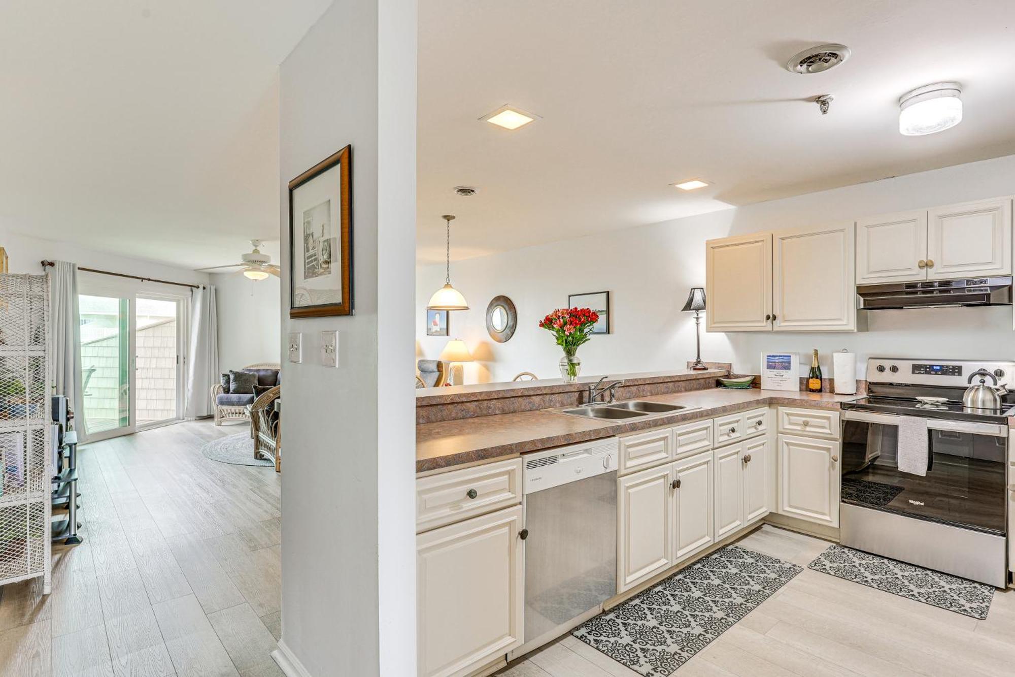 Oak Island Beachfront Condo With Community Pool Kültér fotó